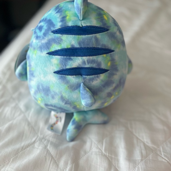 New Luther The Tie Dye Shark Squishmallows - Picture 12 of 14